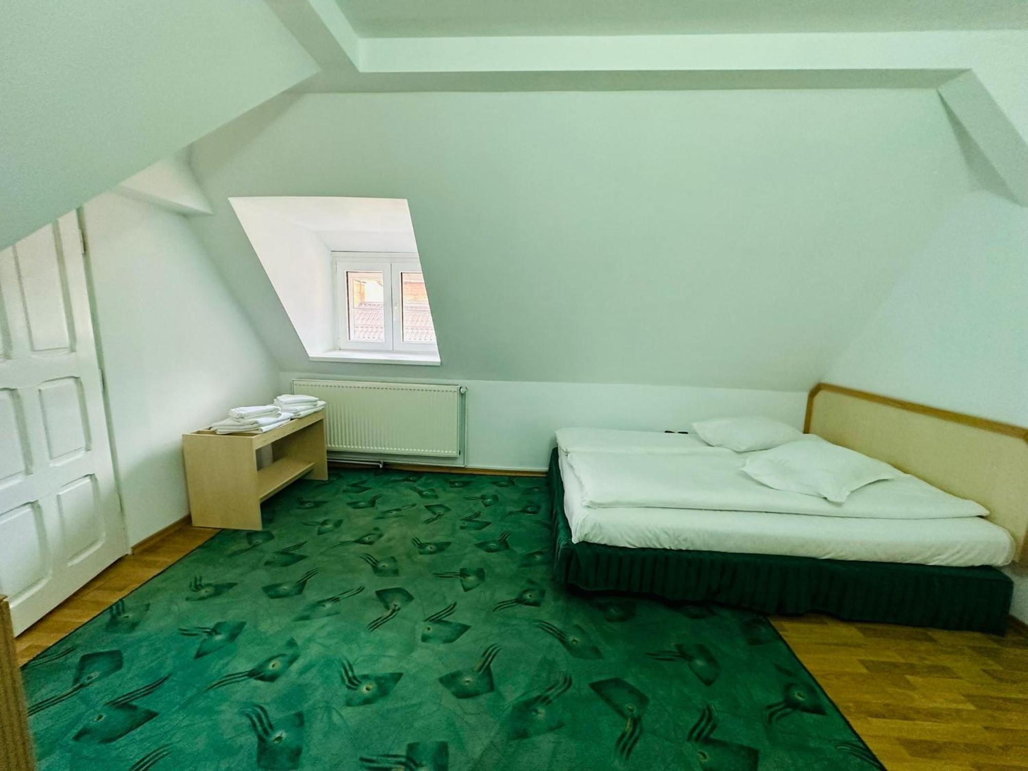 Rapsodia Sinaia Bed & Breakfast Exterior foto