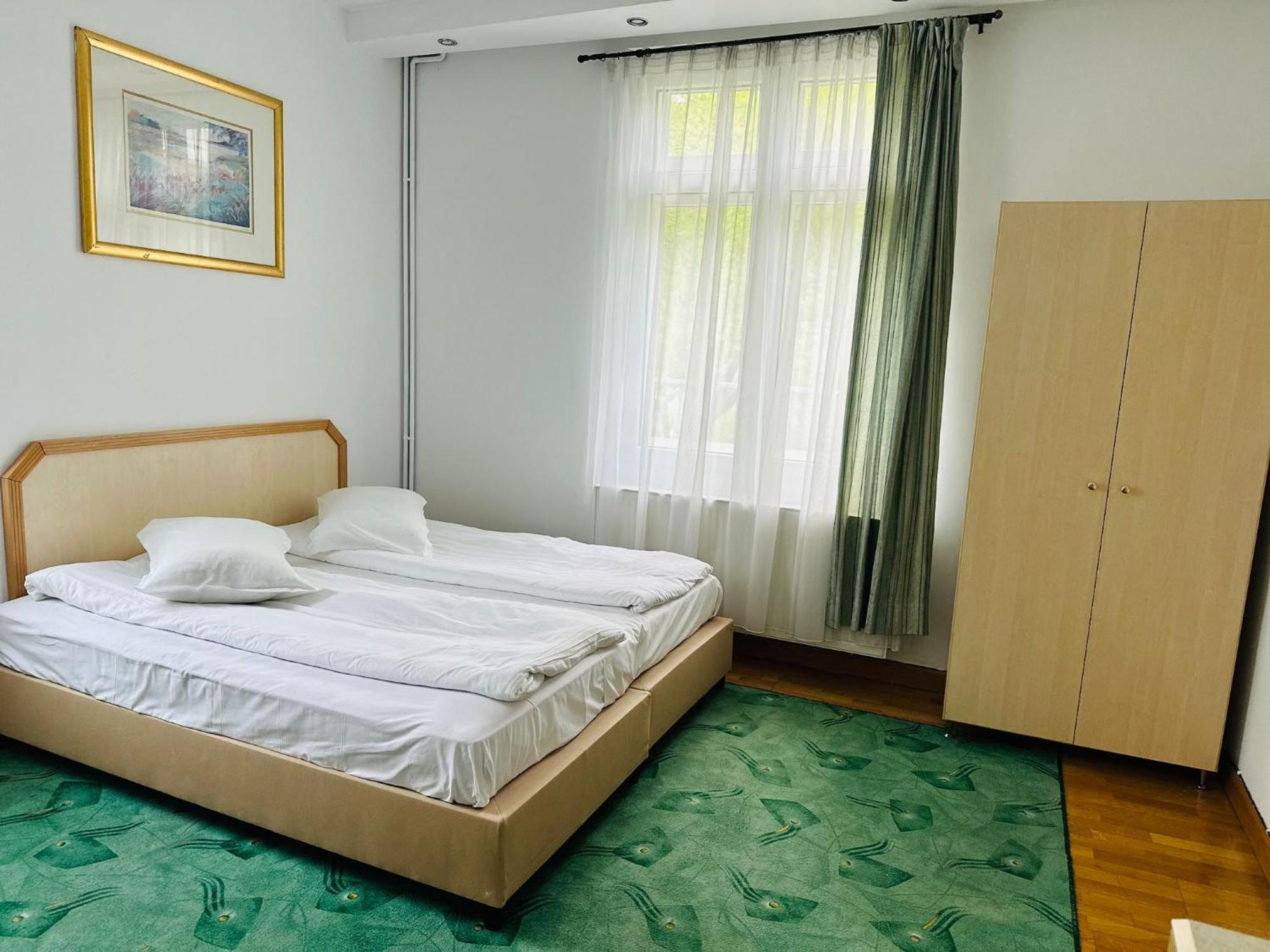 Rapsodia Sinaia Bed & Breakfast Exterior foto