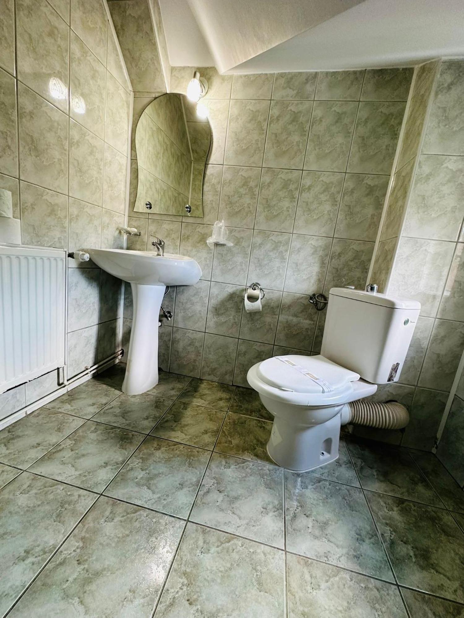 Rapsodia Sinaia Bed & Breakfast Exterior foto