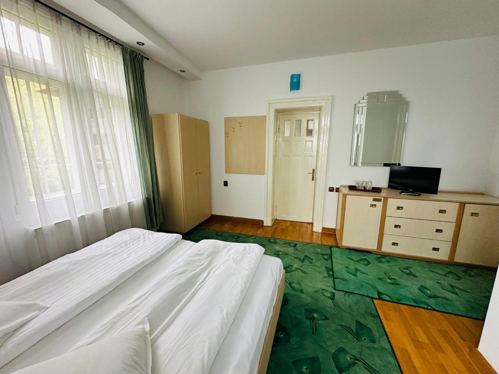Rapsodia Sinaia Bed & Breakfast Exterior foto