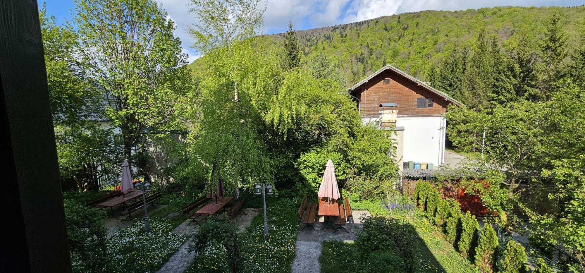 Rapsodia Sinaia Bed & Breakfast Exterior foto