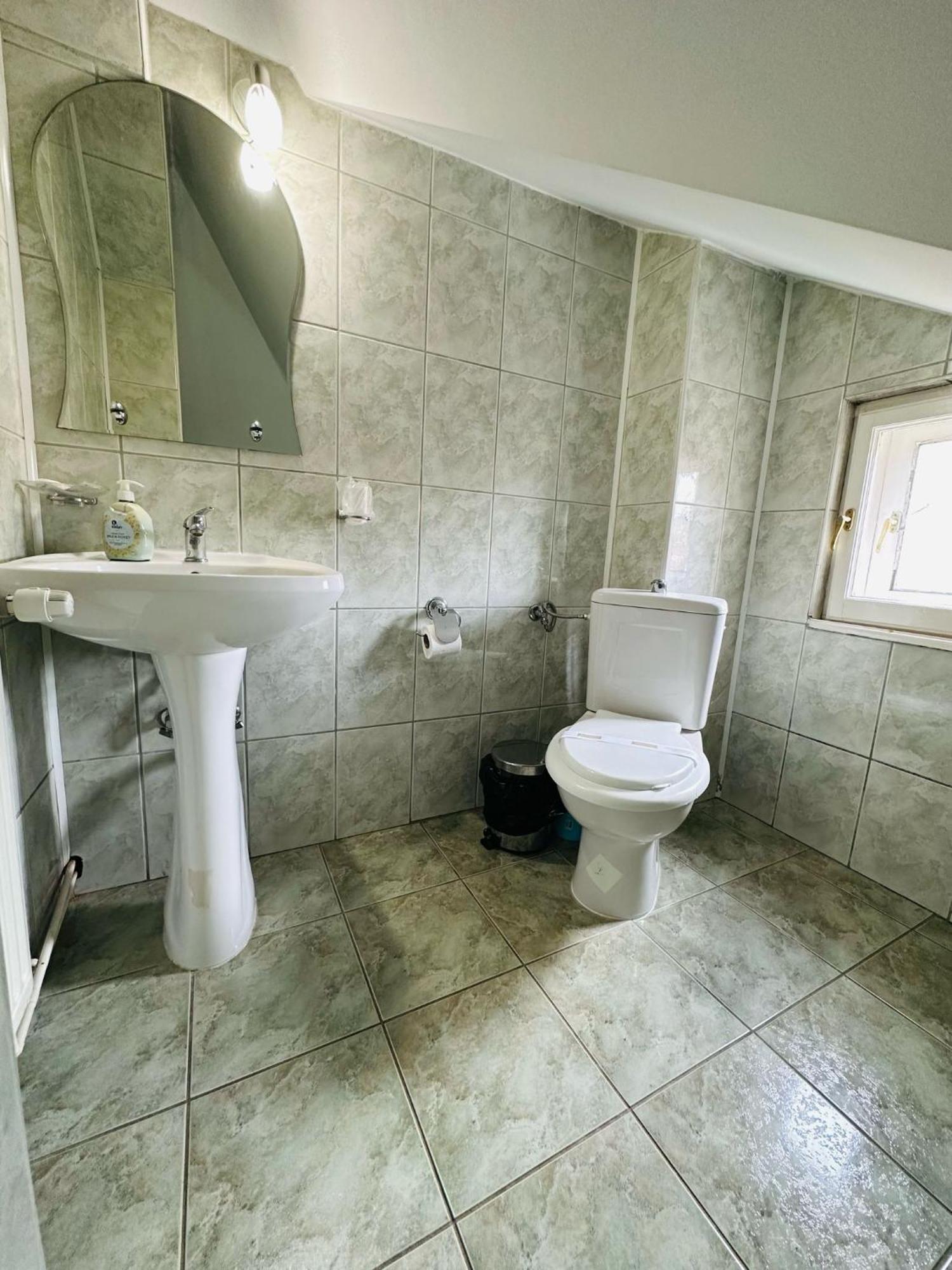 Rapsodia Sinaia Bed & Breakfast Exterior foto