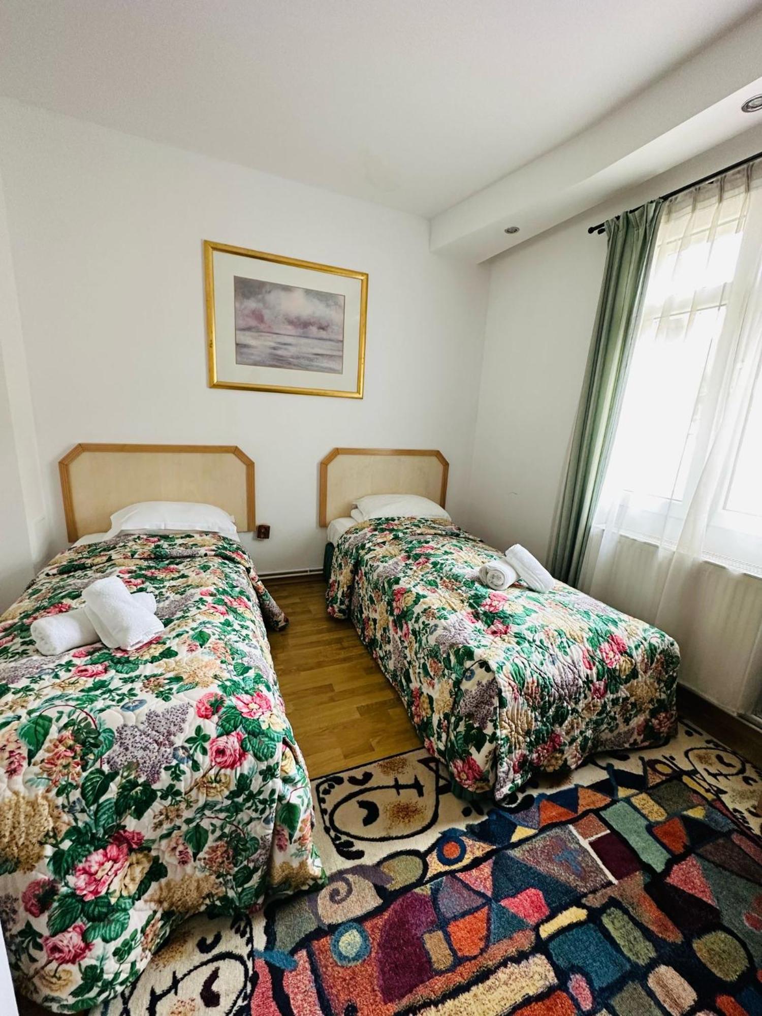 Rapsodia Sinaia Bed & Breakfast Exterior foto