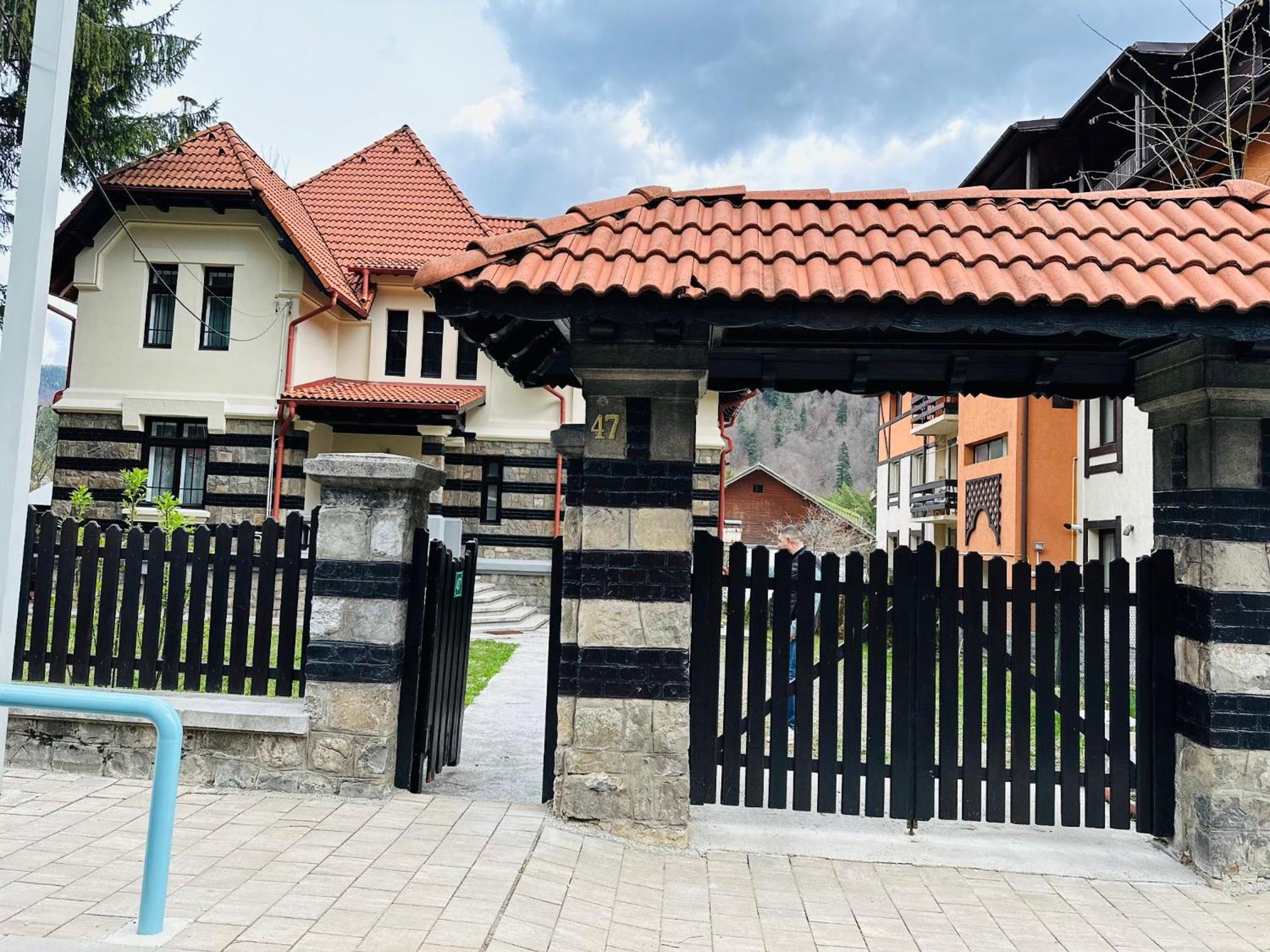 Rapsodia Sinaia Bed & Breakfast Exterior foto