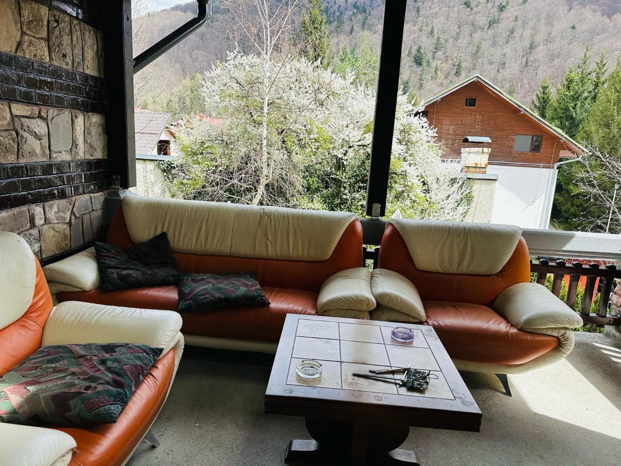 Rapsodia Sinaia Bed & Breakfast Exterior foto